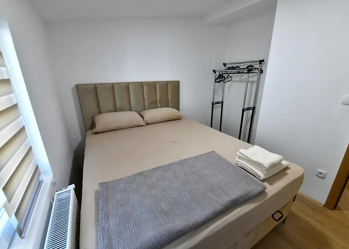 Centar * 克拉列沃